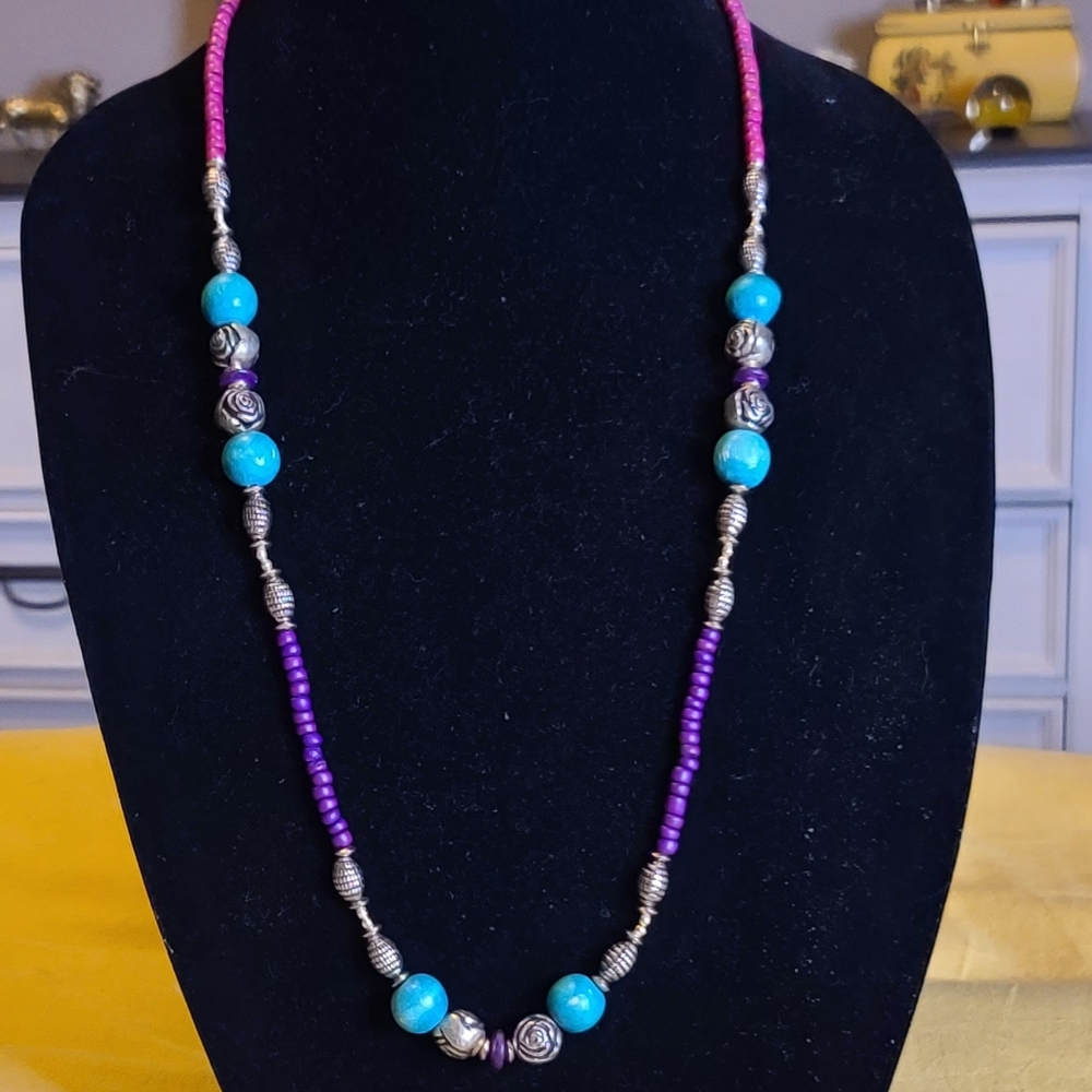 Womens Vintage Wood Colorful Beaded Necklace w Metal Floral Rose Beads